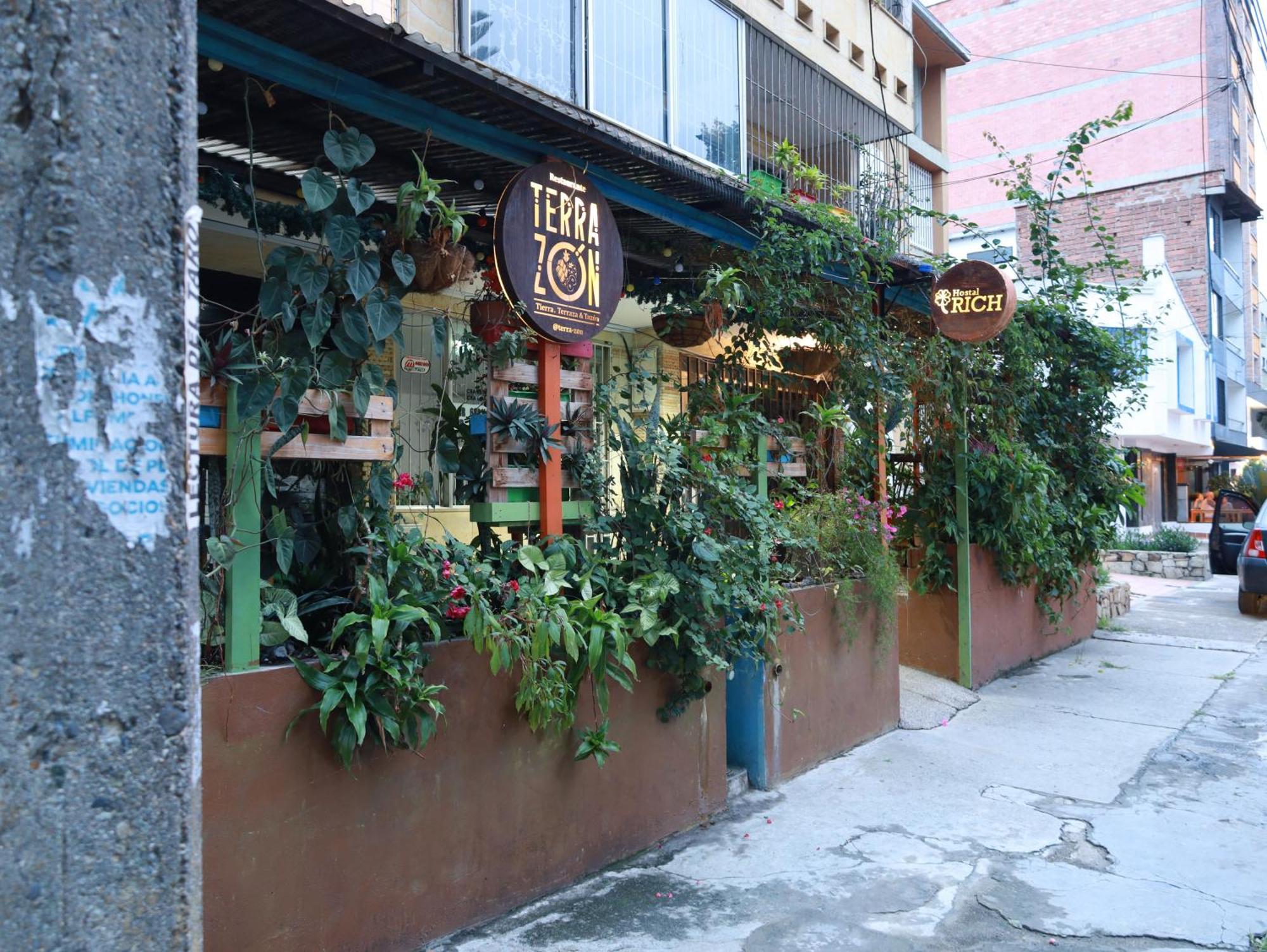 Hostal Rich Medellín Exteriör bild