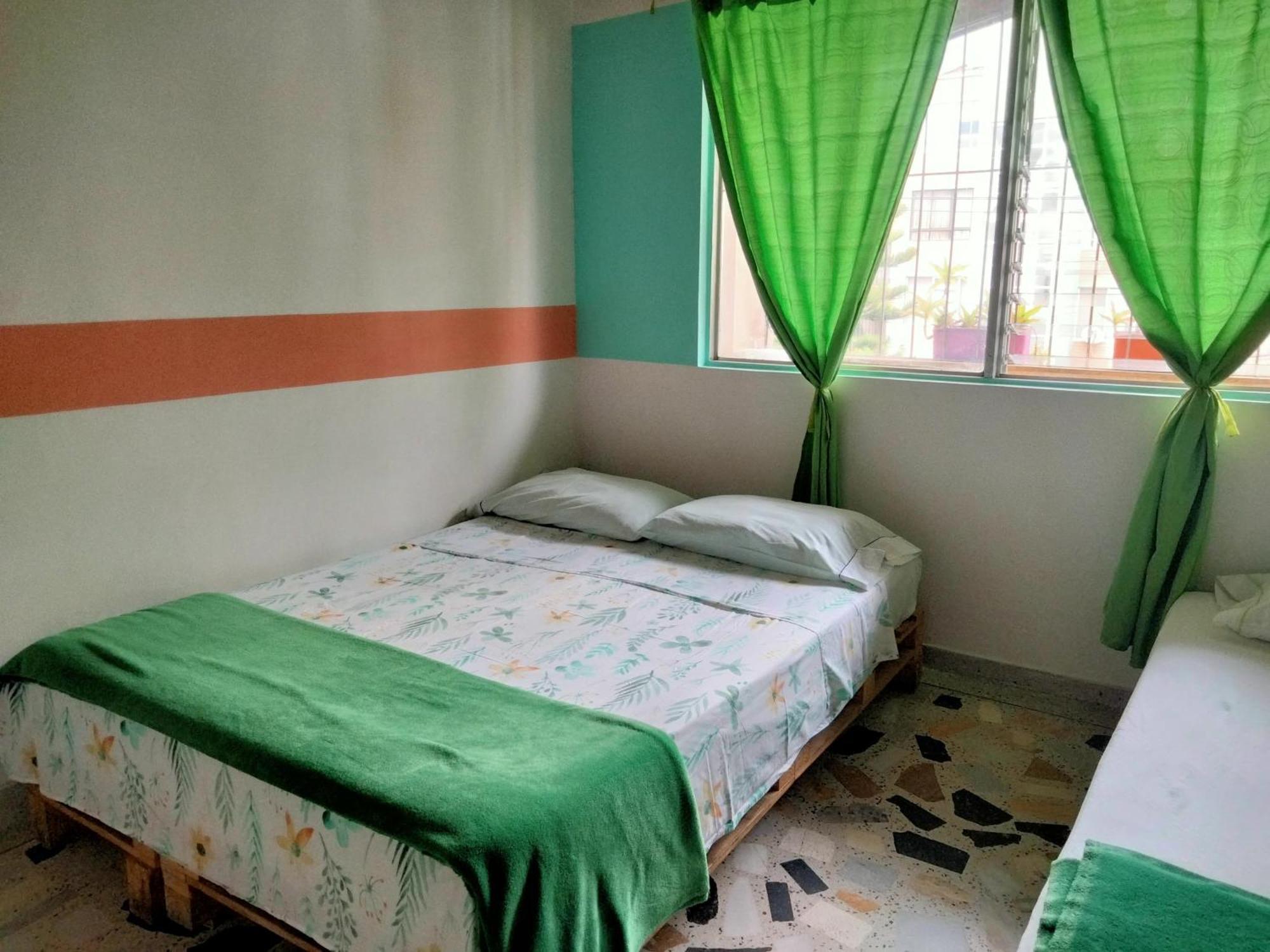 Hostal Rich Medellín Exteriör bild